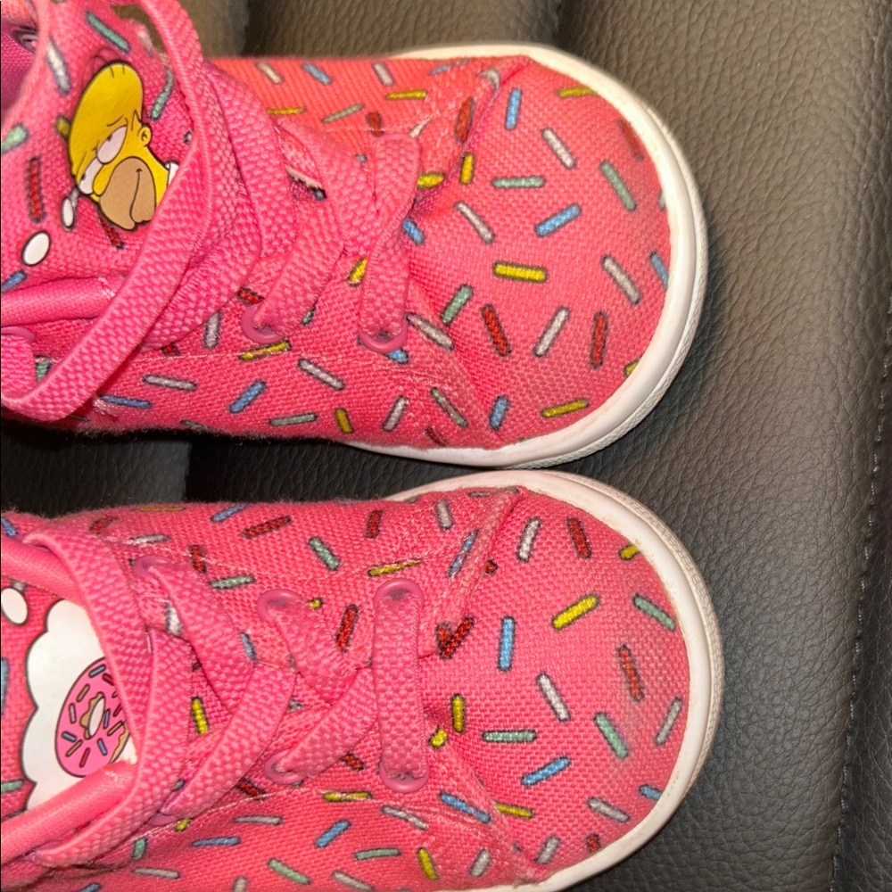 Adidas “Simpsons” Toddler Girls Shoes Size 4 - Picture 4 of 7
